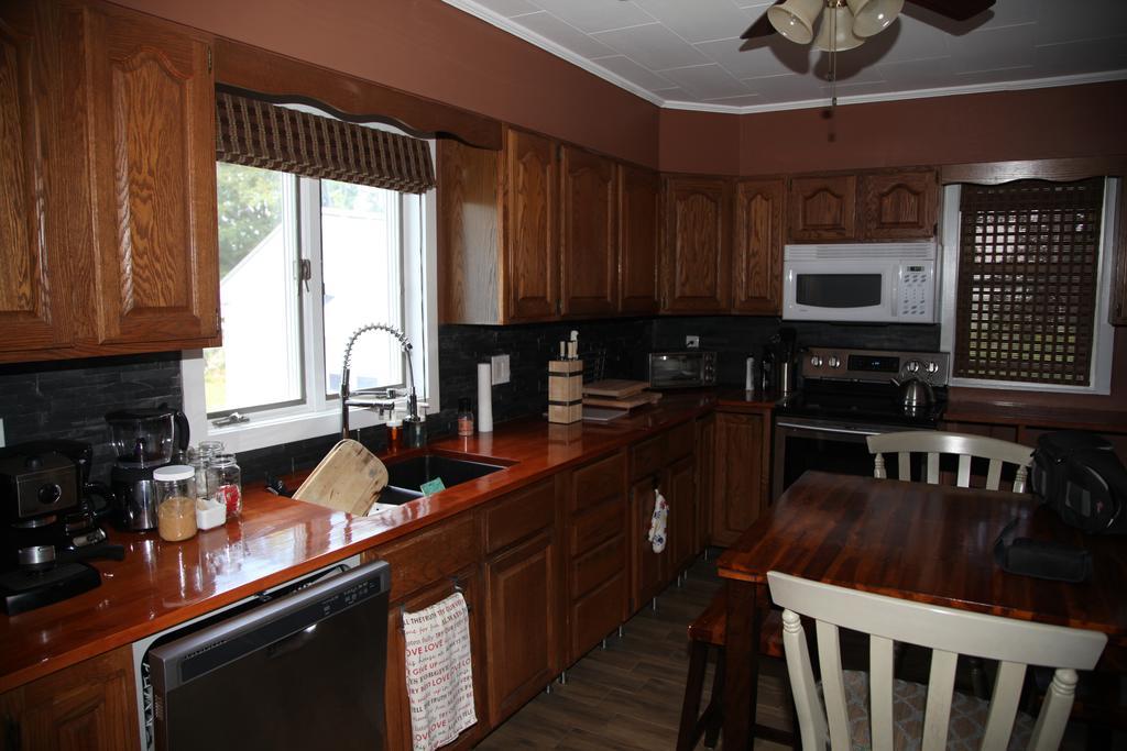 Charming Home Near Ski Areas Rumford Экстерьер фото